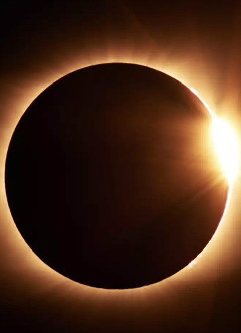 Eclipse solar poder&aacute; reduzir produ&ccedil;&atilde;o de energia fotovoltaica na Pen&iacute;nsula Ib&eacute;rica